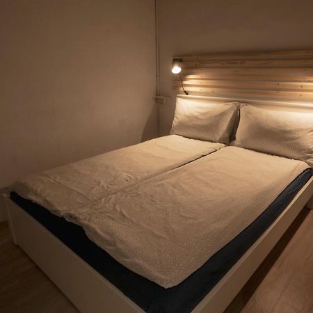 Ruifang Yi Hostel New Taipei City Bagian luar foto