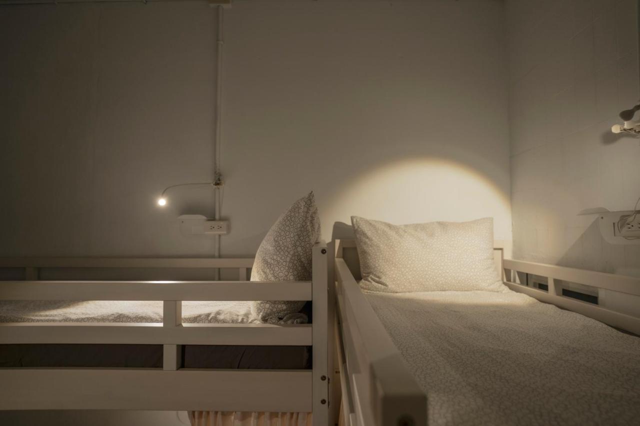 Ruifang Yi Hostel New Taipei City Bagian luar foto