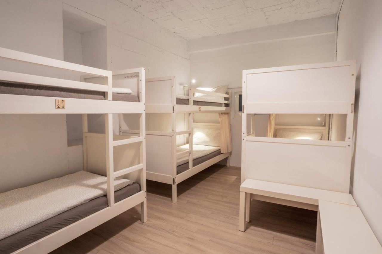 Ruifang Yi Hostel New Taipei City Bagian luar foto