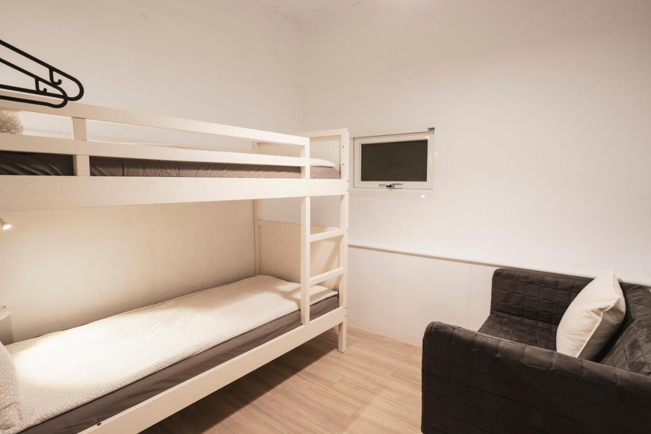 Ruifang Yi Hostel New Taipei City Bagian luar foto