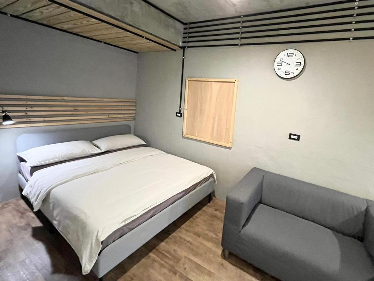 Ruifang Yi Hostel New Taipei City Bagian luar foto