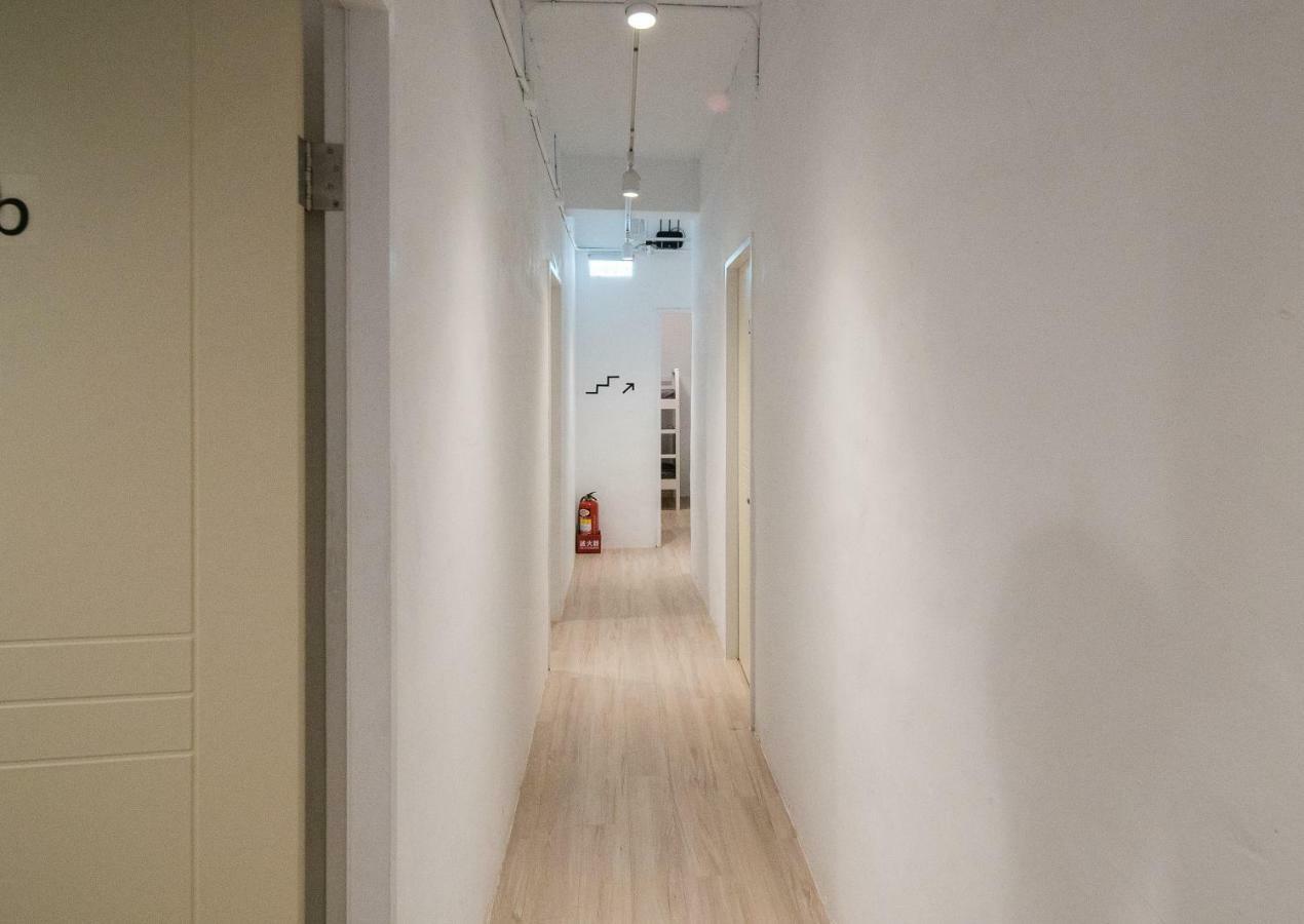 Ruifang Yi Hostel New Taipei City Bagian luar foto
